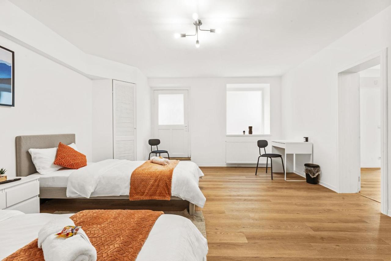 2 Zimmer Apartments, 4 Betten, Vollmoebliert,Zentrale Lage Am S-Bahnhof Берлин Экстерьер фото